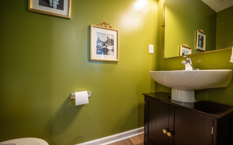 724 Mulligan Court, Maidsville, West Virginia 26541, 3 Bedrooms Bedrooms, 5 Rooms Rooms,2 BathroomsBathrooms,Single Family Attached,For Sale,Mulligan,10161174