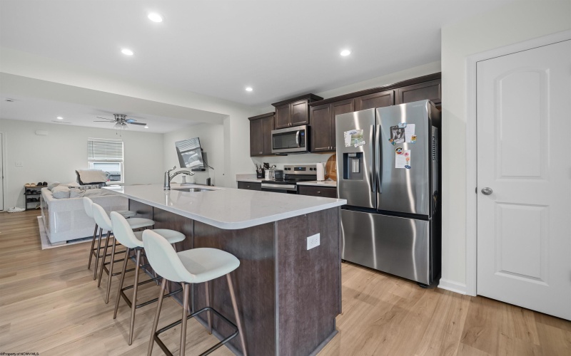 724 Mulligan Court, Maidsville, West Virginia 26541, 3 Bedrooms Bedrooms, 5 Rooms Rooms,2 BathroomsBathrooms,Single Family Attached,For Sale,Mulligan,10161174