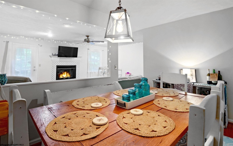 101 Stilwell Drive, Morgantown, West Virginia 26505, 3 Bedrooms Bedrooms, 6 Rooms Rooms,3 BathroomsBathrooms,Residential Rentals,For Rent,Stilwell,10162623