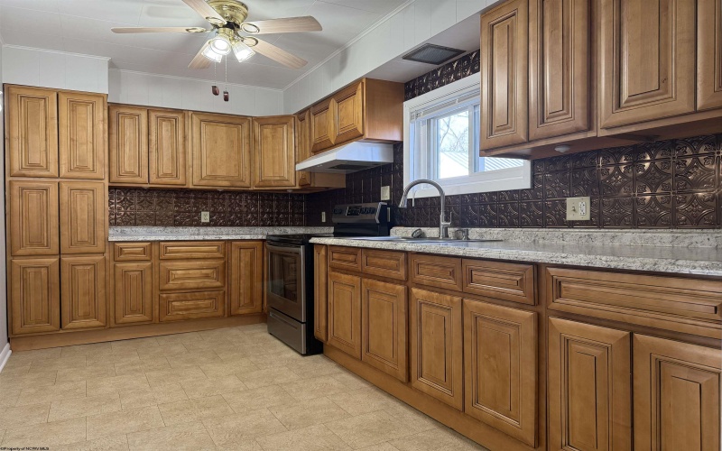 100 main Street, Buckhannon, West Virginia 26201, 4 Bedrooms Bedrooms, 7 Rooms Rooms,1 BathroomBathrooms,Single Family Detached,For Sale,main,10162619 100 main Street, Buckhannon, West Virginia 26201, 4 Bedrooms Bedrooms, 7 Rooms Rooms,1 BathroomBathrooms,Single Family Detached,For Sale,main,10162619