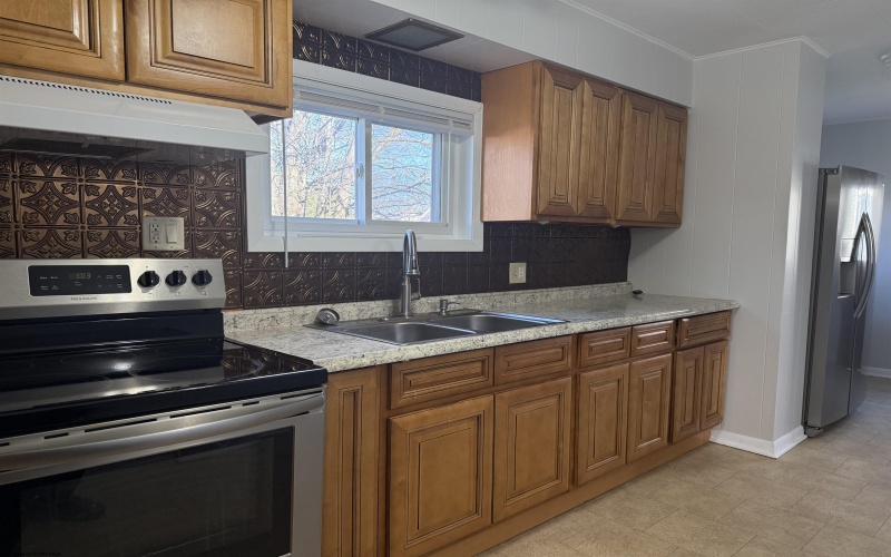 100 main Street, Buckhannon, West Virginia 26201, 4 Bedrooms Bedrooms, 7 Rooms Rooms,1 BathroomBathrooms,Single Family Detached,For Sale,main,10162619 100 main Street, Buckhannon, West Virginia 26201, 4 Bedrooms Bedrooms, 7 Rooms Rooms,1 BathroomBathrooms,Single Family Detached,For Sale,main,10162619