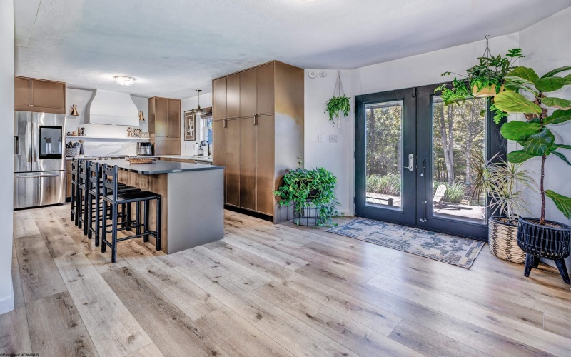 56 Morgans Run Road, Morgantown, West Virginia 26508, 3 Bedrooms Bedrooms, 10 Rooms Rooms,3 BathroomsBathrooms,Single Family Detached,For Sale,Morgans Run,10162620