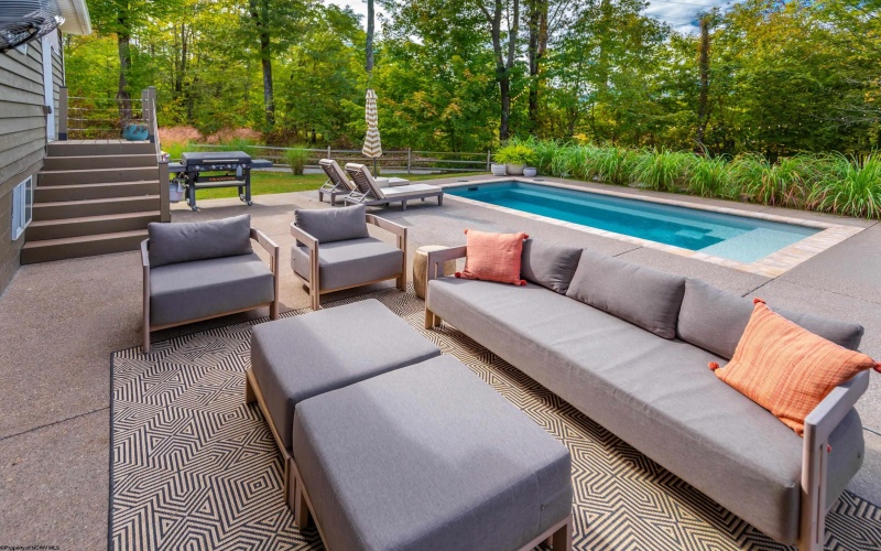 56 Morgans Run Road, Morgantown, West Virginia 26508, 3 Bedrooms Bedrooms, 10 Rooms Rooms,3 BathroomsBathrooms,Single Family Detached,For Sale,Morgans Run,10162620