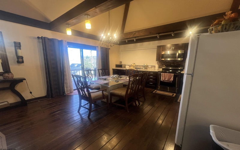 401 Hemlock Circle, Terra Alta, West Virginia 26764-0000, 4 Bedrooms Bedrooms, 9 Rooms Rooms,3 BathroomsBathrooms,Single Family Detached,For Sale,Hemlock,10162611