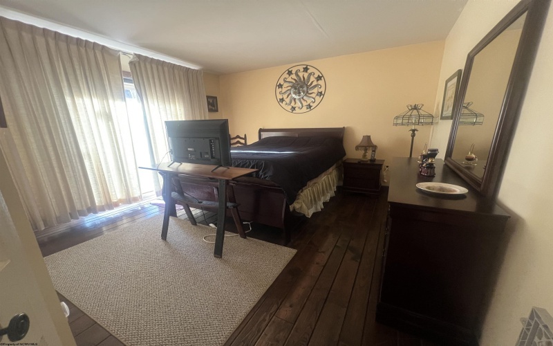 401 Hemlock Circle, Terra Alta, West Virginia 26764-0000, 4 Bedrooms Bedrooms, 9 Rooms Rooms,3 BathroomsBathrooms,Single Family Detached,For Sale,Hemlock,10162611