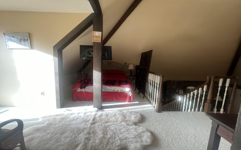 401 Hemlock Circle, Terra Alta, West Virginia 26764-0000, 4 Bedrooms Bedrooms, 9 Rooms Rooms,3 BathroomsBathrooms,Single Family Detached,For Sale,Hemlock,10162611