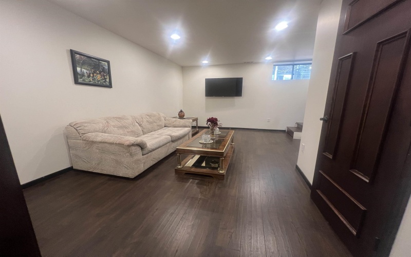 401 Hemlock Circle, Terra Alta, West Virginia 26764-0000, 4 Bedrooms Bedrooms, 9 Rooms Rooms,3 BathroomsBathrooms,Single Family Detached,For Sale,Hemlock,10162611