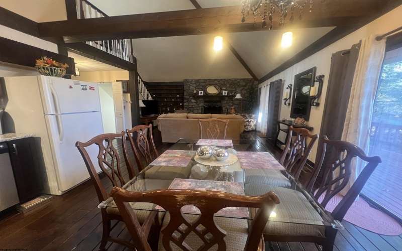 401 Hemlock Circle, Terra Alta, West Virginia 26764-0000, 4 Bedrooms Bedrooms, 9 Rooms Rooms,3 BathroomsBathrooms,Single Family Detached,For Sale,Hemlock,10162611