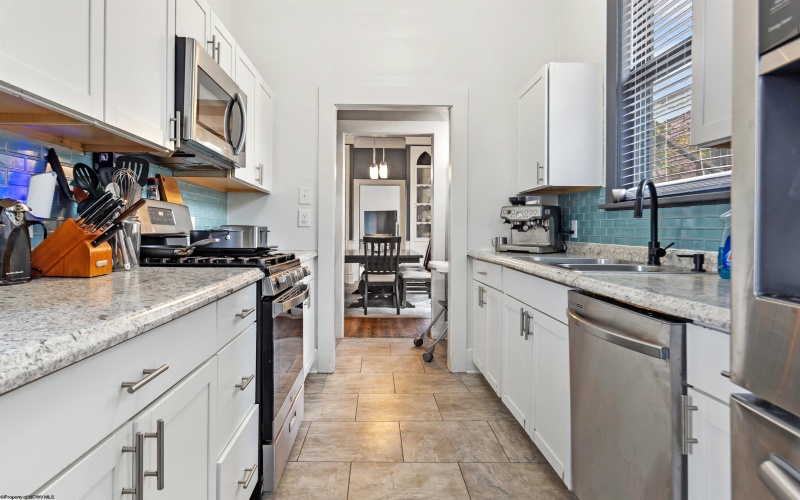 422 Grand Street, Morgantown, West Virginia 26501, 6 Bedrooms Bedrooms, 16 Rooms Rooms,3 BathroomsBathrooms,Single Family Detached,For Sale,Grand,10162614