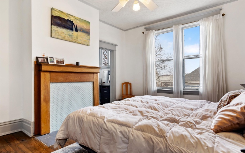 422 Grand Street, Morgantown, West Virginia 26501, 6 Bedrooms Bedrooms, 16 Rooms Rooms,3 BathroomsBathrooms,Single Family Detached,For Sale,Grand,10162614