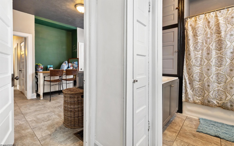 422 Grand Street, Morgantown, West Virginia 26501, 6 Bedrooms Bedrooms, 16 Rooms Rooms,3 BathroomsBathrooms,Single Family Detached,For Sale,Grand,10162614