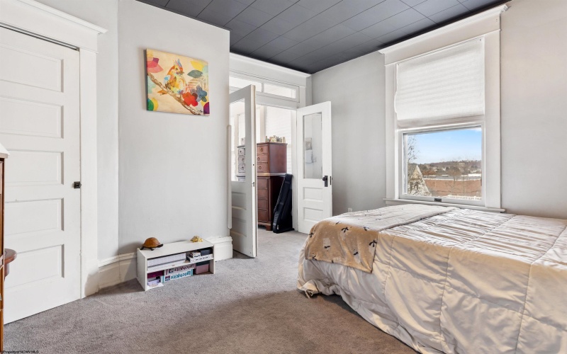 422 Grand Street, Morgantown, West Virginia 26501, 6 Bedrooms Bedrooms, 16 Rooms Rooms,3 BathroomsBathrooms,Single Family Detached,For Sale,Grand,10162614