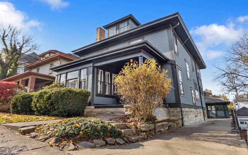 422 Grand Street, Morgantown, West Virginia 26501, 6 Bedrooms Bedrooms, 16 Rooms Rooms,3 BathroomsBathrooms,Single Family Detached,For Sale,Grand,10162614