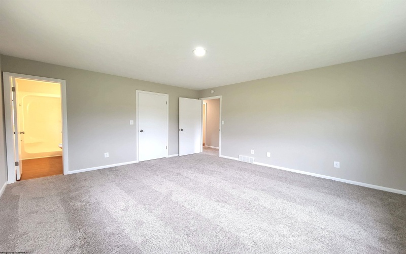 1075 Batton Hollow Road, Mount Clare, West Virginia 26408, 2 Bedrooms Bedrooms, 6 Rooms Rooms,2 BathroomsBathrooms,Single Family Detached,For Sale,Batton Hollow,10162624