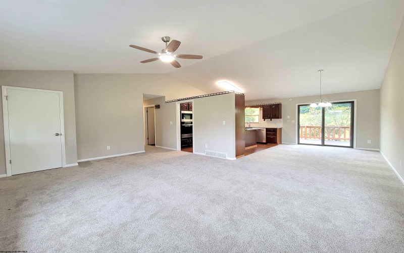 1075 Batton Hollow Road, Mount Clare, West Virginia 26408, 2 Bedrooms Bedrooms, 6 Rooms Rooms,2 BathroomsBathrooms,Single Family Detached,For Sale,Batton Hollow,10162624