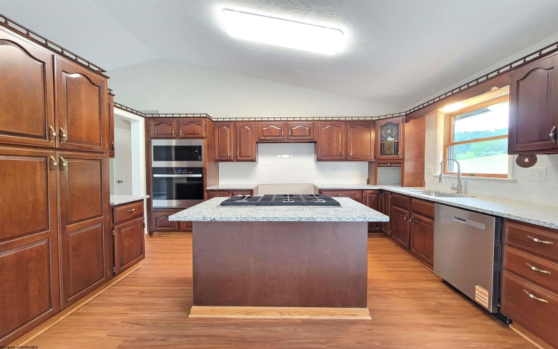 1075 Batton Hollow Road, Mount Clare, West Virginia 26408, 2 Bedrooms Bedrooms, 6 Rooms Rooms,2 BathroomsBathrooms,Single Family Detached,For Sale,Batton Hollow,10162624