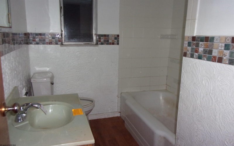 32 Cleveland Street, Westover, West Virginia 26501, 2 Bedrooms Bedrooms, 6 Rooms Rooms,1 BathroomBathrooms,Single Family Detached,For Sale,Cleveland,10162625 32 Cleveland Street, Westover, West Virginia 26501, 2 Bedrooms Bedrooms, 6 Rooms Rooms,1 BathroomBathrooms,Single Family Detached,For Sale,Cleveland,10162625