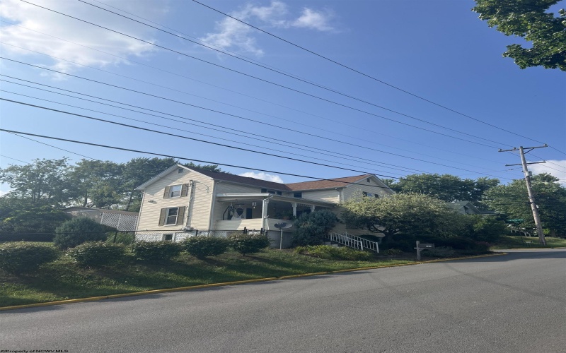 227 Darst Street, Morgantown, West Virginia 26506, 2 Bedrooms Bedrooms, 7 Rooms Rooms,1 BathroomBathrooms,Single Family Detached,For Sale,Darst,10162634 227 Darst Street, Morgantown, West Virginia 26506, 2 Bedrooms Bedrooms, 7 Rooms Rooms,1 BathroomBathrooms,Single Family Detached,For Sale,Darst,10162634