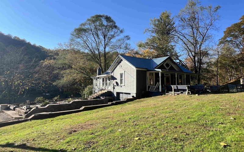 8000 Wallace Pike, Wallace, West Virginia 26448-8772, 2 Bedrooms Bedrooms, 6 Rooms Rooms,1 BathroomBathrooms,Single Family Detached,For Sale,Wallace,10162629 8000 Wallace Pike, Wallace, West Virginia 26448-8772, 2 Bedrooms Bedrooms, 6 Rooms Rooms,1 BathroomBathrooms,Single Family Detached,For Sale,Wallace,10162629