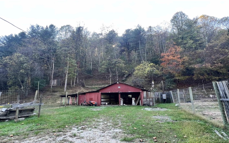 8000 Wallace Pike, Wallace, West Virginia 26448-8772, 2 Bedrooms Bedrooms, 6 Rooms Rooms,1 BathroomBathrooms,Single Family Detached,For Sale,Wallace,10162629 8000 Wallace Pike, Wallace, West Virginia 26448-8772, 2 Bedrooms Bedrooms, 6 Rooms Rooms,1 BathroomBathrooms,Single Family Detached,For Sale,Wallace,10162629