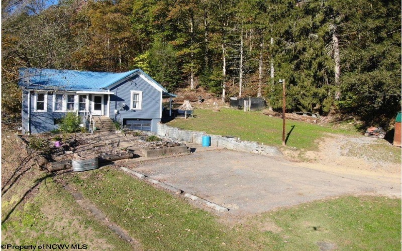 8000 Wallace Pike, Wallace, West Virginia 26448-8772, 2 Bedrooms Bedrooms, 6 Rooms Rooms,1 BathroomBathrooms,Single Family Detached,For Sale,Wallace,10162629 8000 Wallace Pike, Wallace, West Virginia 26448-8772, 2 Bedrooms Bedrooms, 6 Rooms Rooms,1 BathroomBathrooms,Single Family Detached,For Sale,Wallace,10162629