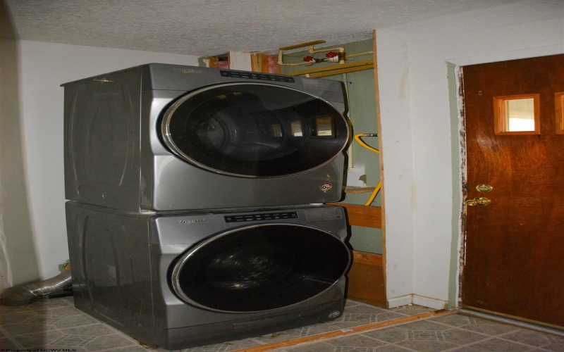 68 Terrace Avenue, Salem, West Virginia 26426, 3 Bedrooms Bedrooms, 7 Rooms Rooms,1 BathroomBathrooms,Single Family Detached,For Sale,Terrace,10162628