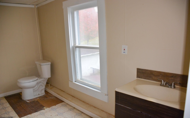 68 Terrace Avenue, Salem, West Virginia 26426, 3 Bedrooms Bedrooms, 7 Rooms Rooms,1 BathroomBathrooms,Single Family Detached,For Sale,Terrace,10162628