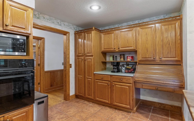 116 Valley Court, Elkins, West Virginia 26241, 5 Bedrooms Bedrooms, 11 Rooms Rooms,2 BathroomsBathrooms,Single Family Detached,For Sale,Valley,10162021