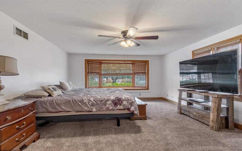 116 Valley Court, Elkins, West Virginia 26241, 5 Bedrooms Bedrooms, 11 Rooms Rooms,2 BathroomsBathrooms,Single Family Detached,For Sale,Valley,10162021