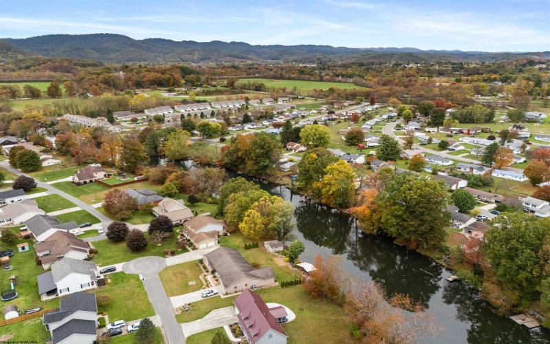 116 Valley Court, Elkins, West Virginia 26241, 5 Bedrooms Bedrooms, 11 Rooms Rooms,2 BathroomsBathrooms,Single Family Detached,For Sale,Valley,10162021