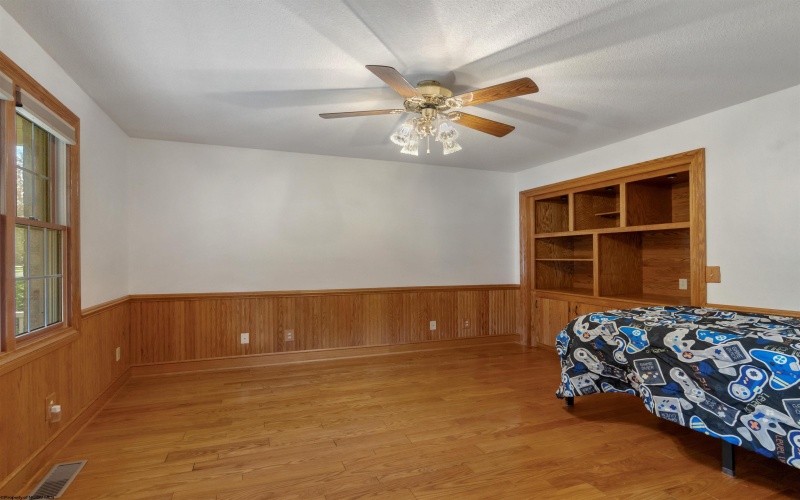 116 Valley Court, Elkins, West Virginia 26241, 5 Bedrooms Bedrooms, 11 Rooms Rooms,2 BathroomsBathrooms,Single Family Detached,For Sale,Valley,10162021