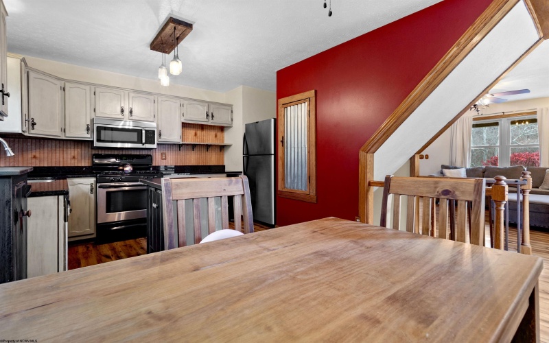 180 Union Church Hollow, Morgantown, West Virginia 26501, 3 Bedrooms Bedrooms, 6 Rooms Rooms,2 BathroomsBathrooms,Single Family Detached,For Sale,Union Church,10162422