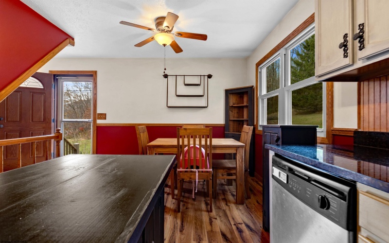 180 Union Church Hollow, Morgantown, West Virginia 26501, 3 Bedrooms Bedrooms, 6 Rooms Rooms,2 BathroomsBathrooms,Single Family Detached,For Sale,Union Church,10162422