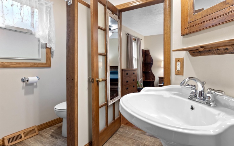 180 Union Church Hollow, Morgantown, West Virginia 26501, 3 Bedrooms Bedrooms, 6 Rooms Rooms,2 BathroomsBathrooms,Single Family Detached,For Sale,Union Church,10162422