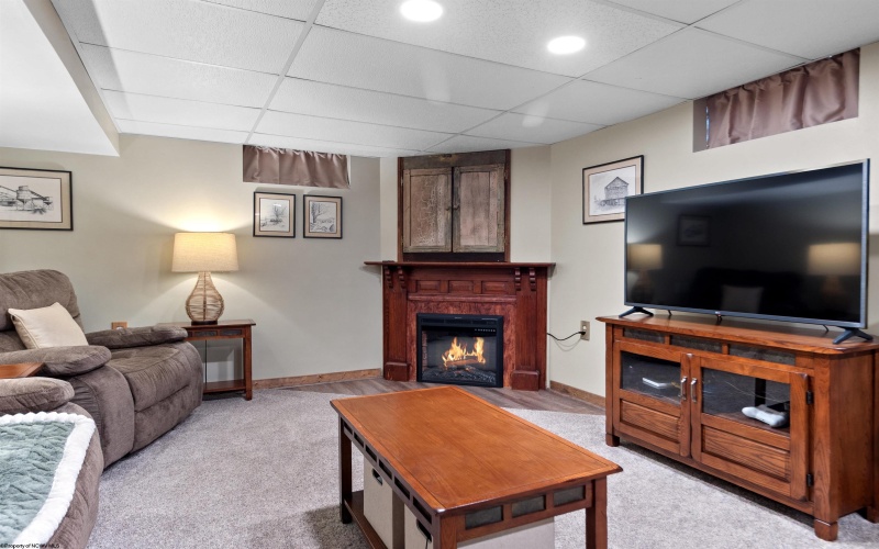 180 Union Church Hollow, Morgantown, West Virginia 26501, 3 Bedrooms Bedrooms, 6 Rooms Rooms,2 BathroomsBathrooms,Single Family Detached,For Sale,Union Church,10162422