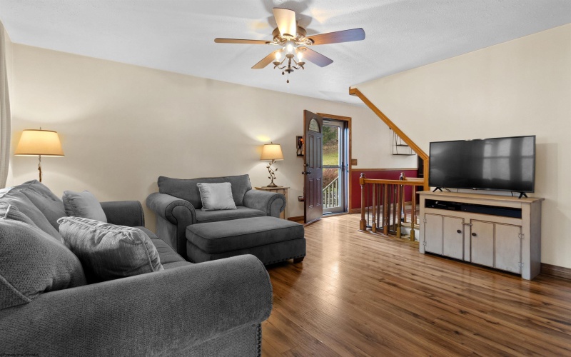 180 Union Church Hollow, Morgantown, West Virginia 26501, 3 Bedrooms Bedrooms, 6 Rooms Rooms,2 BathroomsBathrooms,Single Family Detached,For Sale,Union Church,10162422