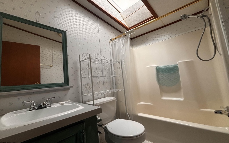 2090 Big Flint Road, Salem, West Virginia 26426, 3 Bedrooms Bedrooms, 8 Rooms Rooms,2 BathroomsBathrooms,Single Family Detached,For Sale,Big Flint,10162638