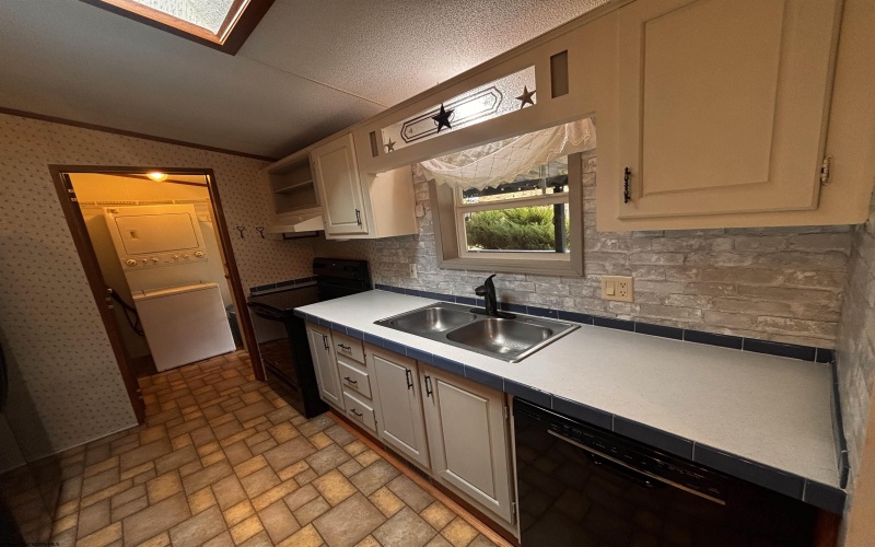 2090 Big Flint Road, Salem, West Virginia 26426, 3 Bedrooms Bedrooms, 8 Rooms Rooms,2 BathroomsBathrooms,Single Family Detached,For Sale,Big Flint,10162638