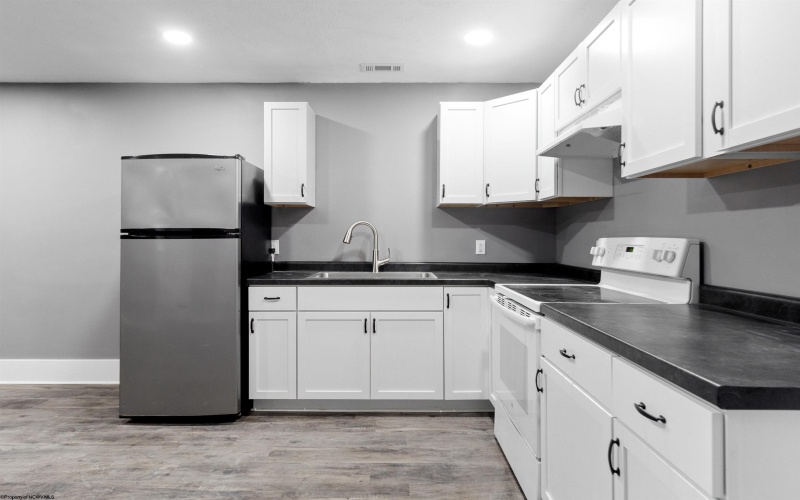 14 Kansas Street, Morgantown, West Virginia 26501, ,Multi-unit/income,For Sale,Kansas,10162647