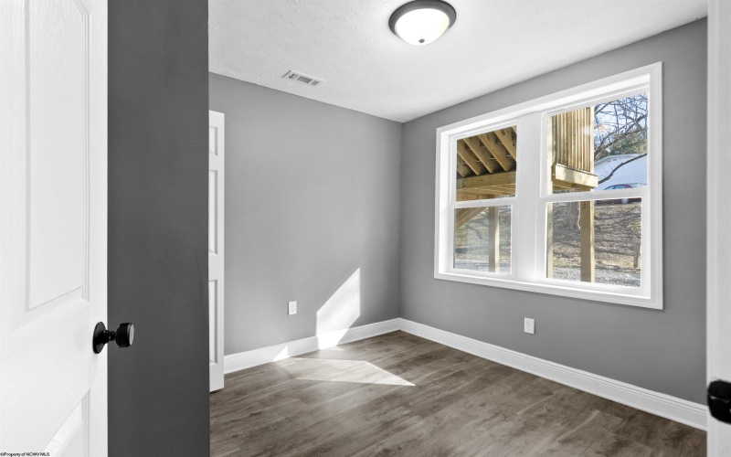 14 Kansas Street, Morgantown, West Virginia 26501, ,Multi-unit/income,For Sale,Kansas,10162647