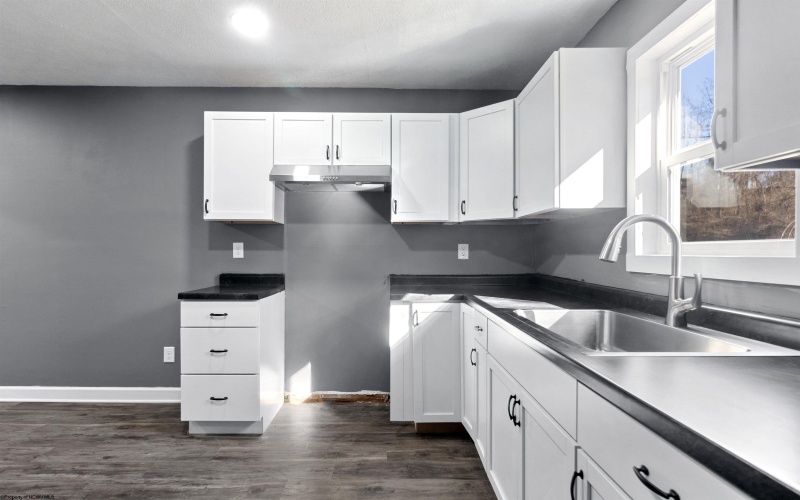 14 Kansas Street, Morgantown, West Virginia 26501, ,Multi-unit/income,For Sale,Kansas,10162647