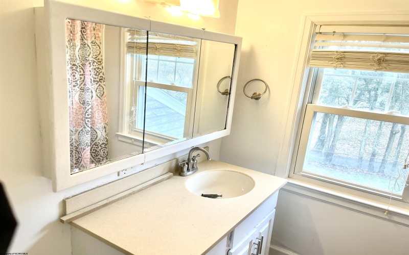 815 Duff Avenue, Clarksburg, West Virginia 26301, 3 Bedrooms Bedrooms, 6 Rooms Rooms,1 BathroomBathrooms,Single Family Detached,For Sale,Duff,10152356 815 Duff Avenue, Clarksburg, West Virginia 26301, 3 Bedrooms Bedrooms, 6 Rooms Rooms,1 BathroomBathrooms,Single Family Detached,For Sale,Duff,10152356