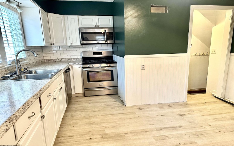 815 Duff Avenue, Clarksburg, West Virginia 26301, 3 Bedrooms Bedrooms, 6 Rooms Rooms,1 BathroomBathrooms,Single Family Detached,For Sale,Duff,10152356 815 Duff Avenue, Clarksburg, West Virginia 26301, 3 Bedrooms Bedrooms, 6 Rooms Rooms,1 BathroomBathrooms,Single Family Detached,For Sale,Duff,10152356