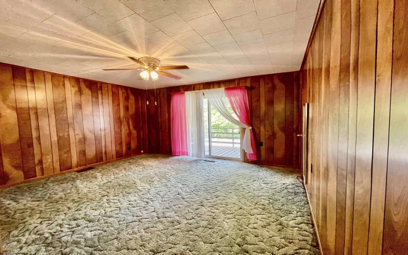 303 Morgantown Street, Kingwood, West Virginia 26537, 1 Bedroom Bedrooms, 4 Rooms Rooms,1 BathroomBathrooms,Single Family Detached,For Sale,Morgantown,10159431