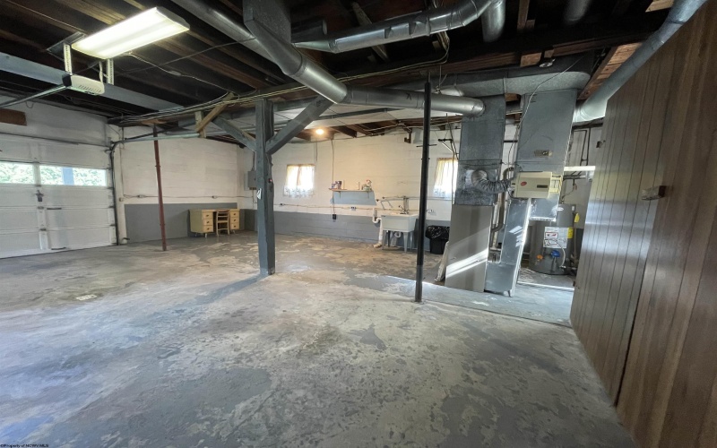 303 Morgantown Street, Kingwood, West Virginia 26537, 1 Bedroom Bedrooms, 4 Rooms Rooms,1 BathroomBathrooms,Single Family Detached,For Sale,Morgantown,10159431