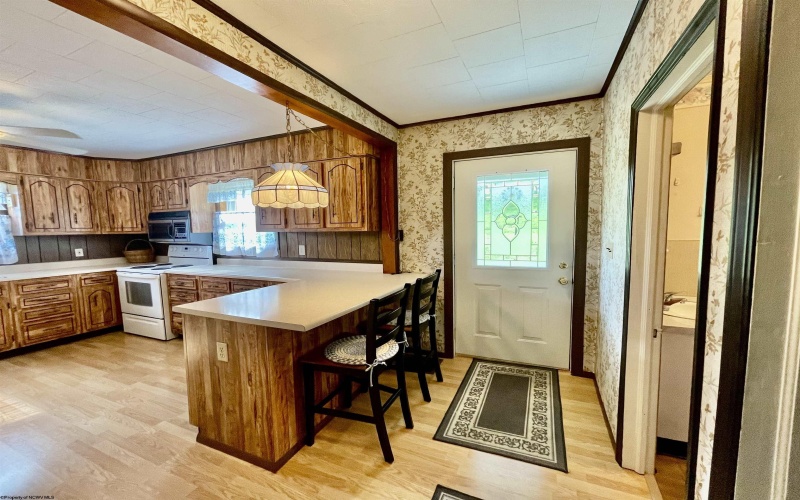 303 Morgantown Street, Kingwood, West Virginia 26537, 1 Bedroom Bedrooms, 4 Rooms Rooms,1 BathroomBathrooms,Single Family Detached,For Sale,Morgantown,10159431