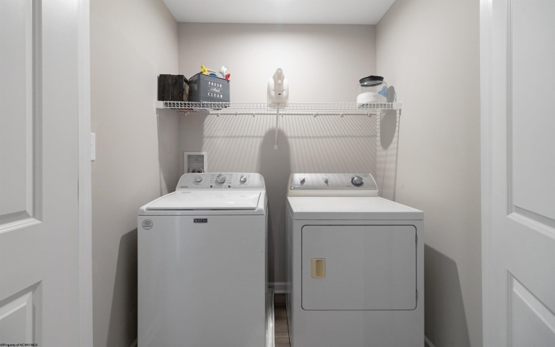 303 Lexington Circle, Bridgeport, West Virginia 26330, 4 Bedrooms Bedrooms, 10 Rooms Rooms,2 BathroomsBathrooms,Single Family Detached,For Sale,Lexington,10159803