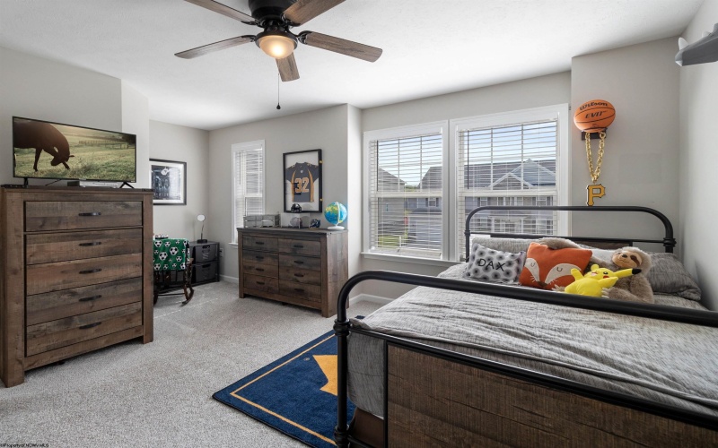 303 Lexington Circle, Bridgeport, West Virginia 26330, 4 Bedrooms Bedrooms, 10 Rooms Rooms,2 BathroomsBathrooms,Single Family Detached,For Sale,Lexington,10159803