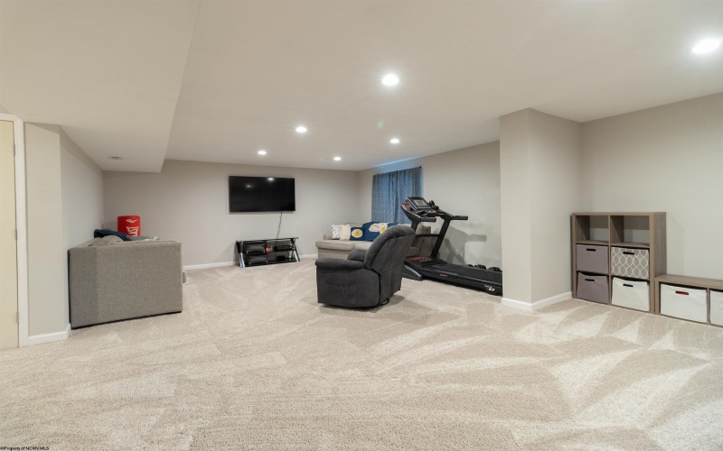 303 Lexington Circle, Bridgeport, West Virginia 26330, 4 Bedrooms Bedrooms, 10 Rooms Rooms,2 BathroomsBathrooms,Single Family Detached,For Sale,Lexington,10159803