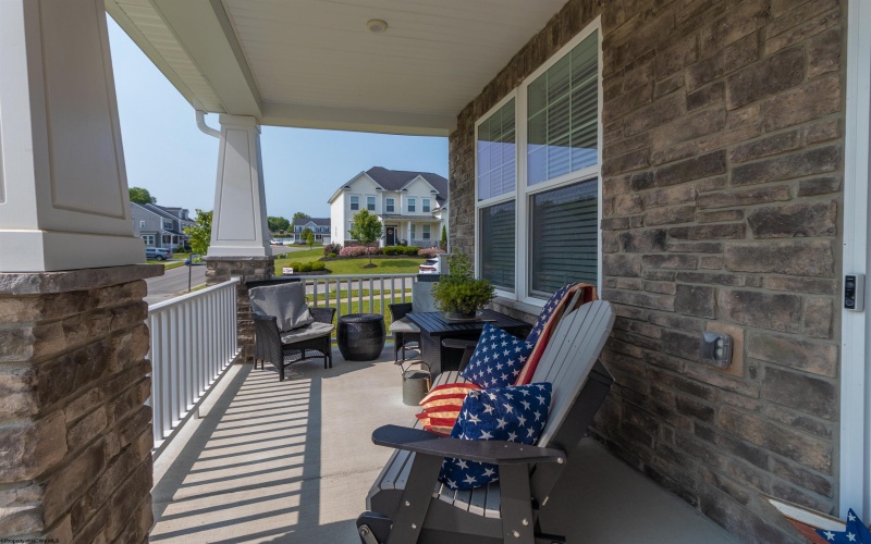 303 Lexington Circle, Bridgeport, West Virginia 26330, 4 Bedrooms Bedrooms, 10 Rooms Rooms,2 BathroomsBathrooms,Single Family Detached,For Sale,Lexington,10159803